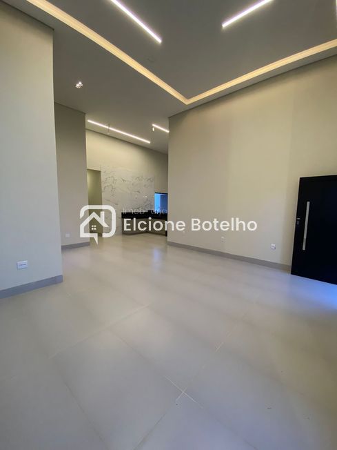 Casa para aluguel no NOVO MUNDO: 