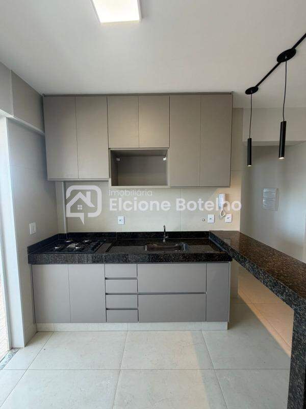 Apartamento à venda no UMUARAMA: 