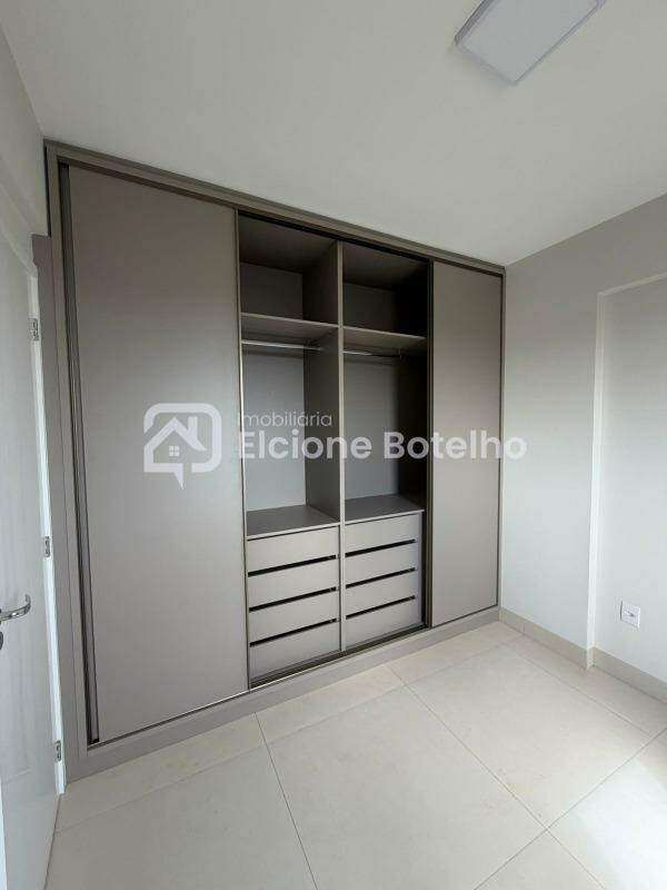 Apartamento à venda no UMUARAMA: 