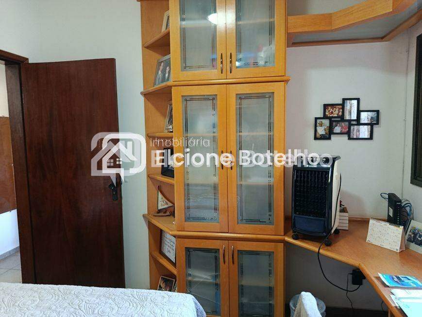 Apartamento à venda no SARAIVA: 