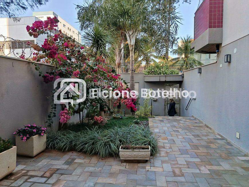 Apartamento à venda no SARAIVA: 