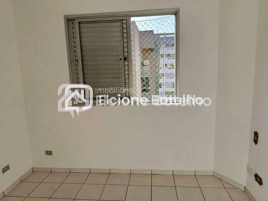 Apartamento à venda no SARAIVA: 