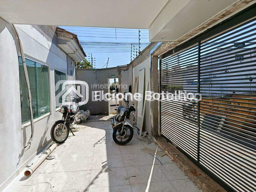 Casa à venda no SEGISMUNDO PEREIRA: 