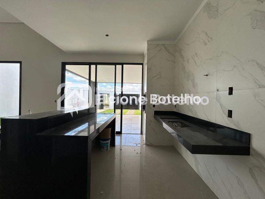 Casa à venda no NOVO MUNDO: 
