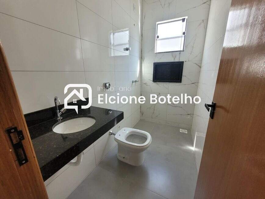Casa à venda no JARDIM HOLANDA: 