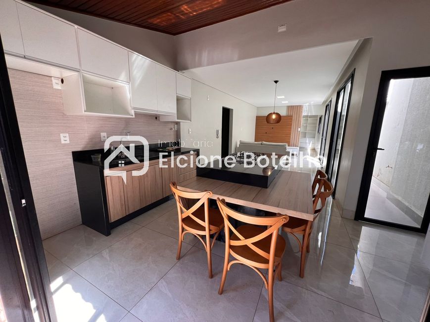 Casa para aluguel no MARTINS: 