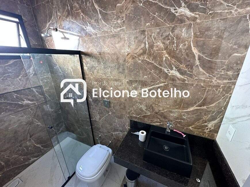Casa à venda no SEGISMUNDO PEREIRA: 