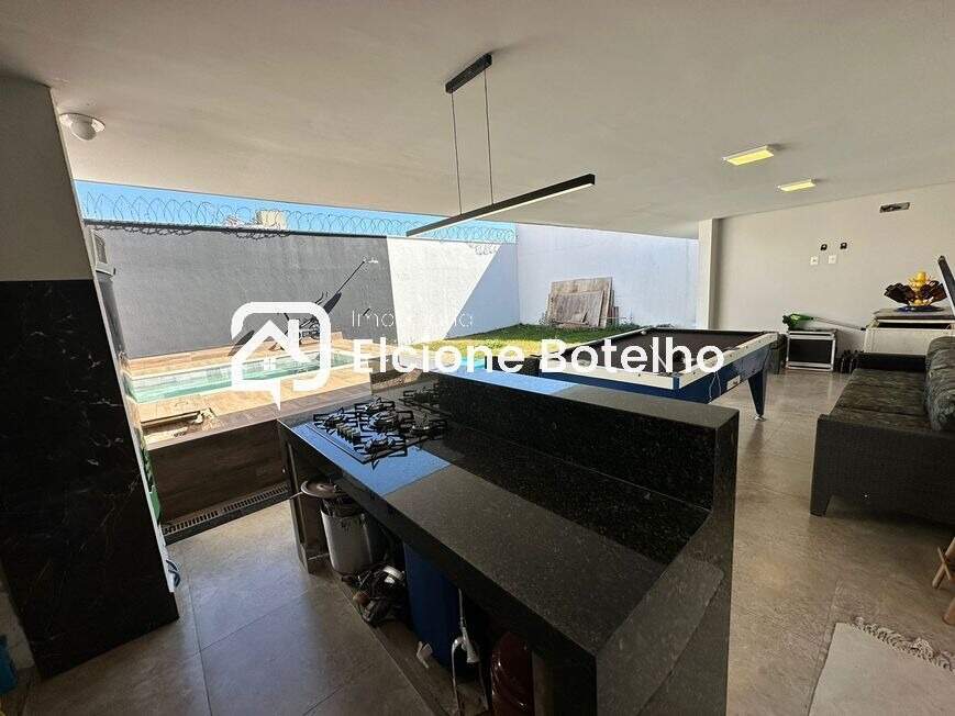 Casa à venda no SEGISMUNDO PEREIRA: 
