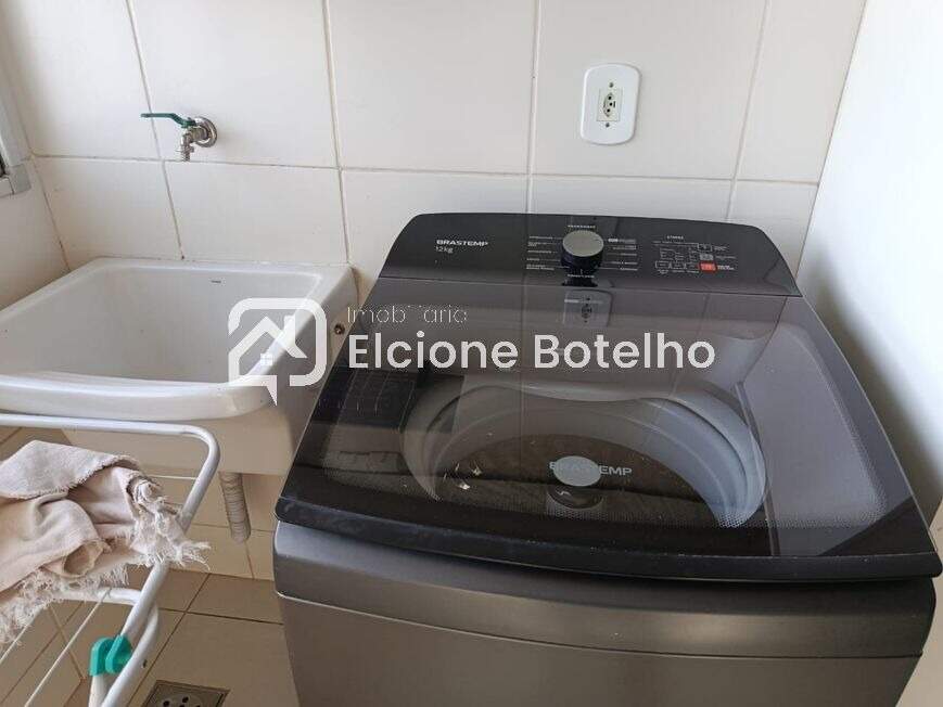 Apartamento à venda no SARAIVA: 