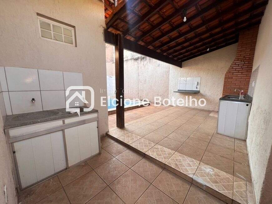 Apartamento à venda no SANTA MONICA: 