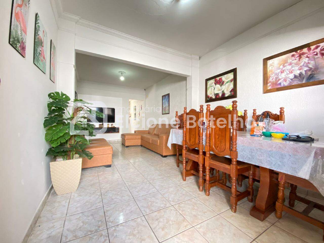 Casa à venda no PLANALTO: 