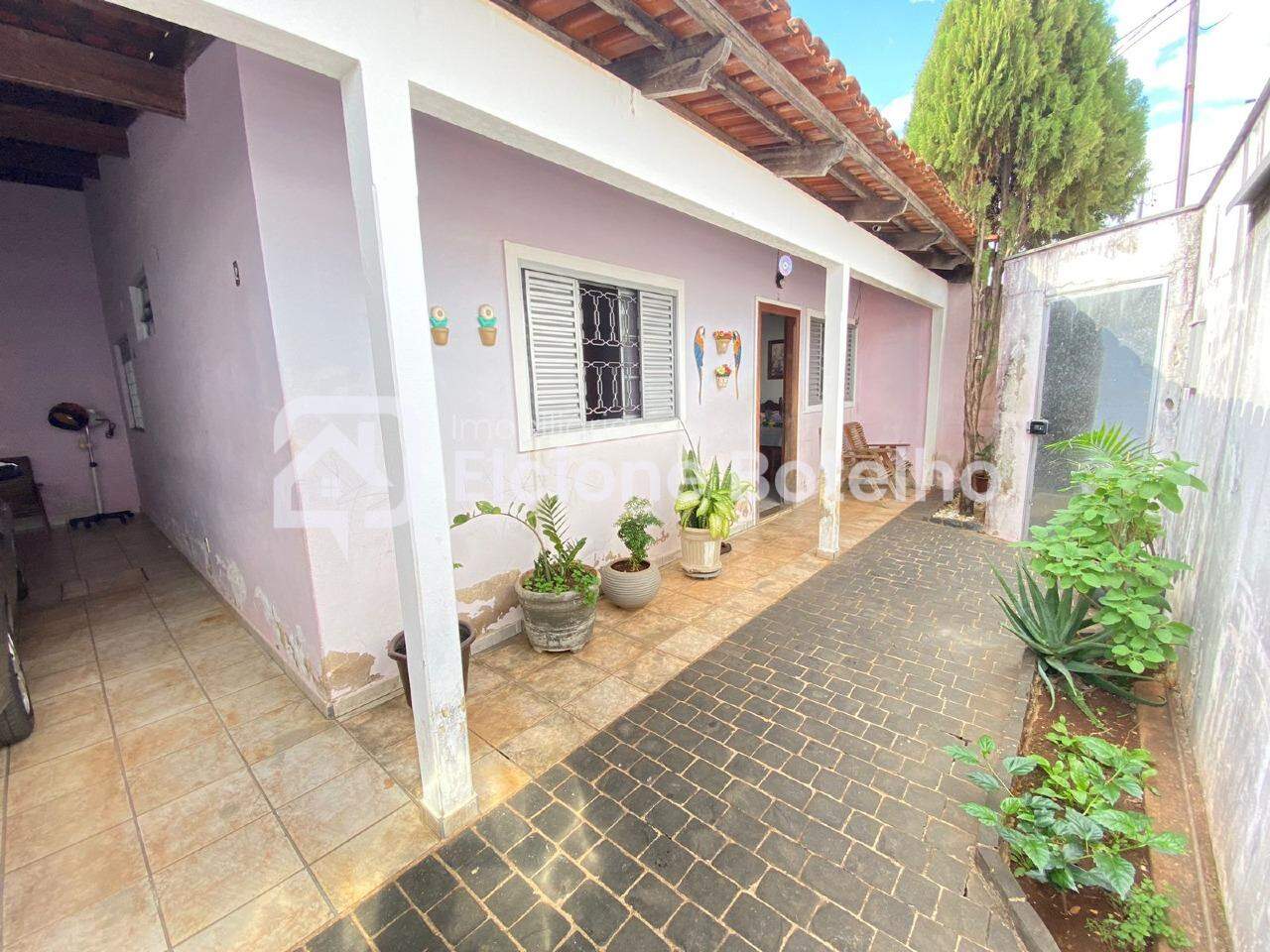 Casa à venda no PLANALTO: 