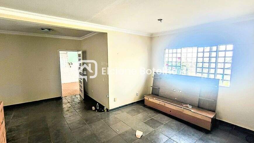 Casa à venda no UMUARAMA: 