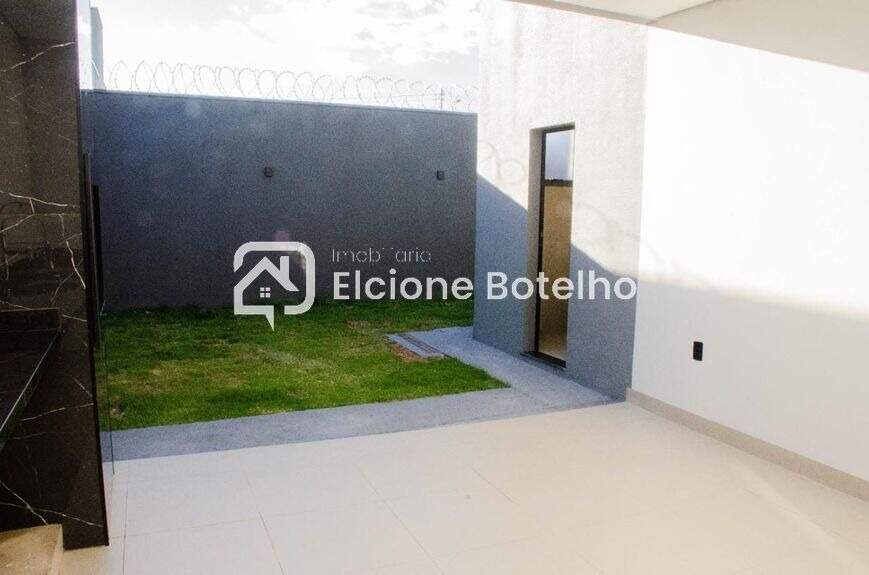 Casa à venda no NOVO MUNDO: 