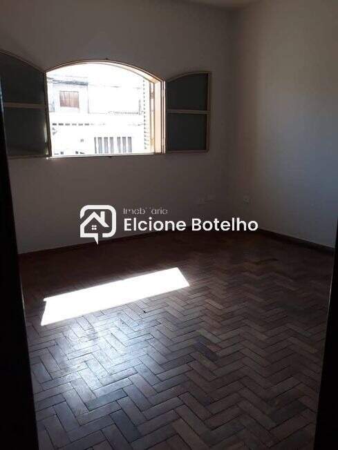 Casa Comercial à venda no NOSSA SENHORA APARECIDA: 
