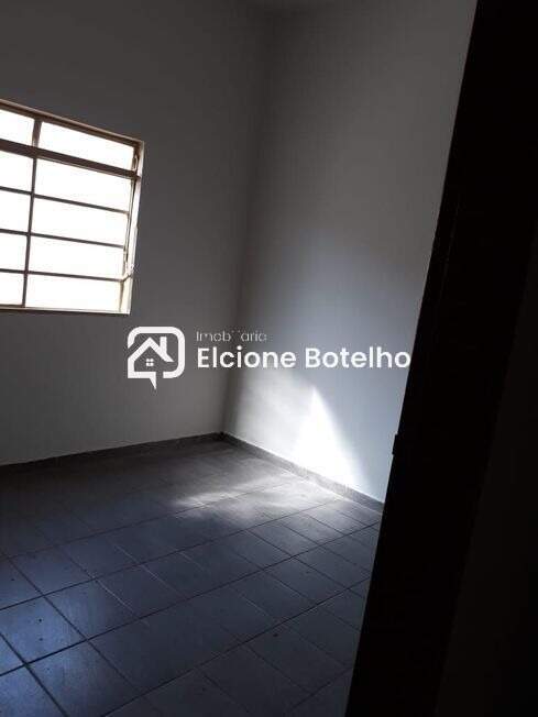 Casa Comercial à venda no NOSSA SENHORA APARECIDA: 