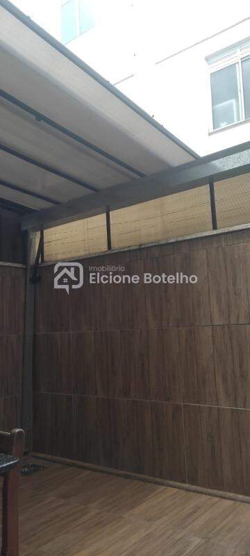 Apartamento à venda no CHACARAS TUBALINA E QUARTEL: 