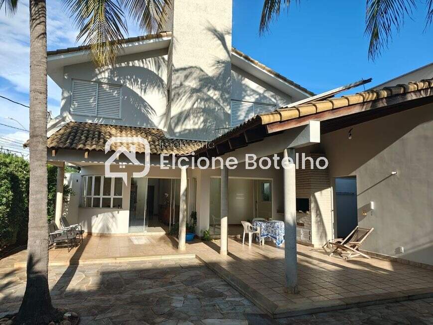 Casa à venda no JARDIM KARAIBA: 