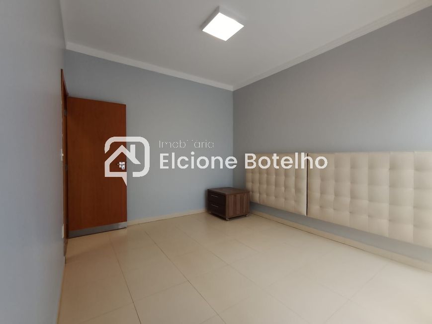 Casa para aluguel no SEGISMUNDO PEREIRA: 