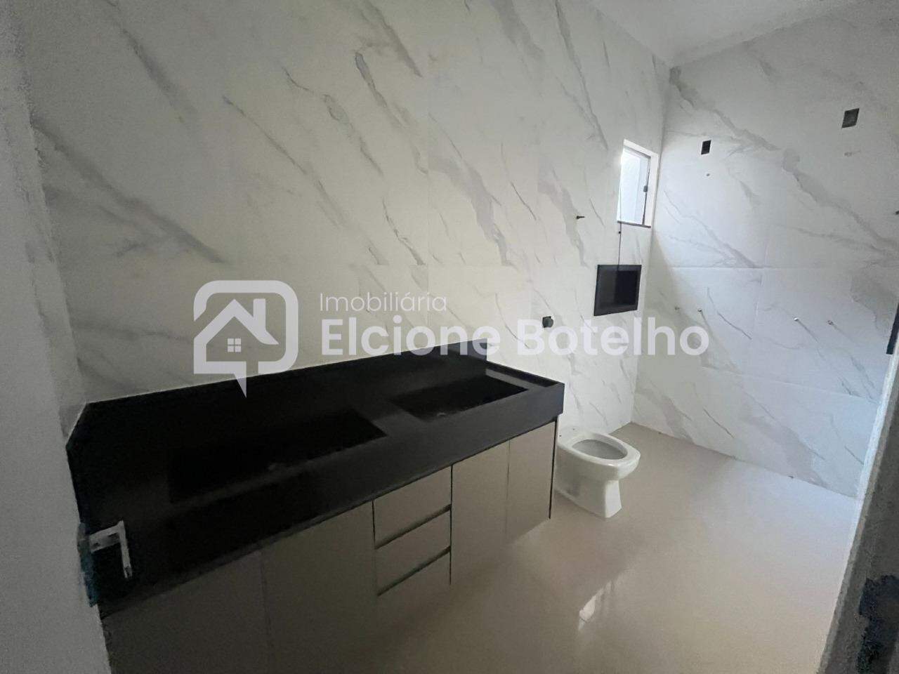 Casa à venda no NOVO MUNDO: 