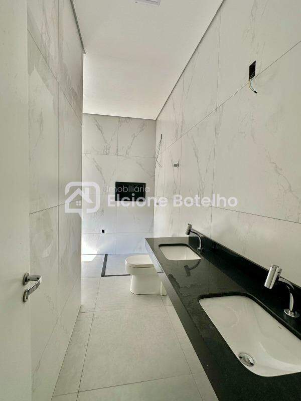 Apartamento à venda no LARANJEIRAS: 