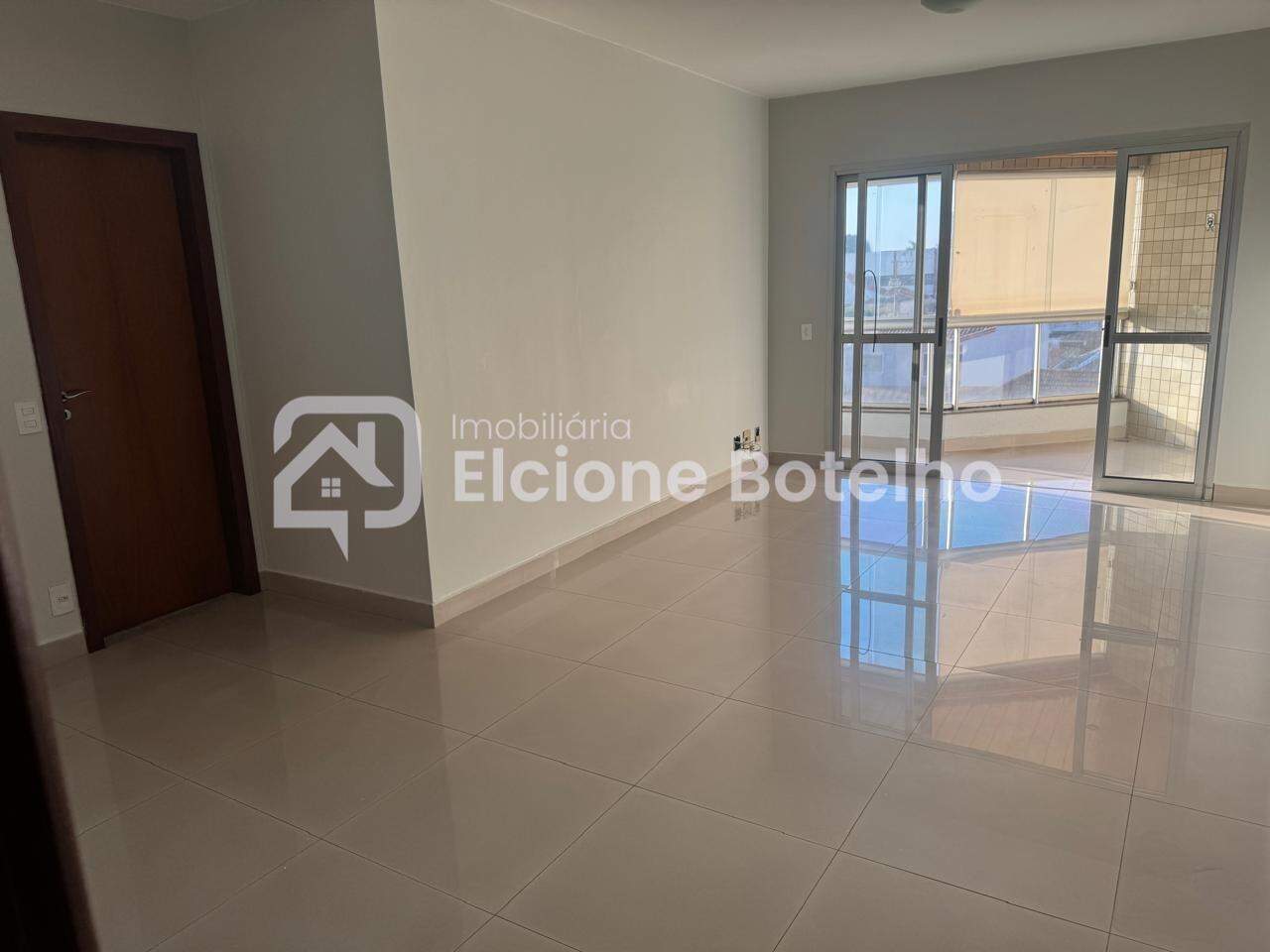 Apartamento à venda no OSVALDO REZENDE: 