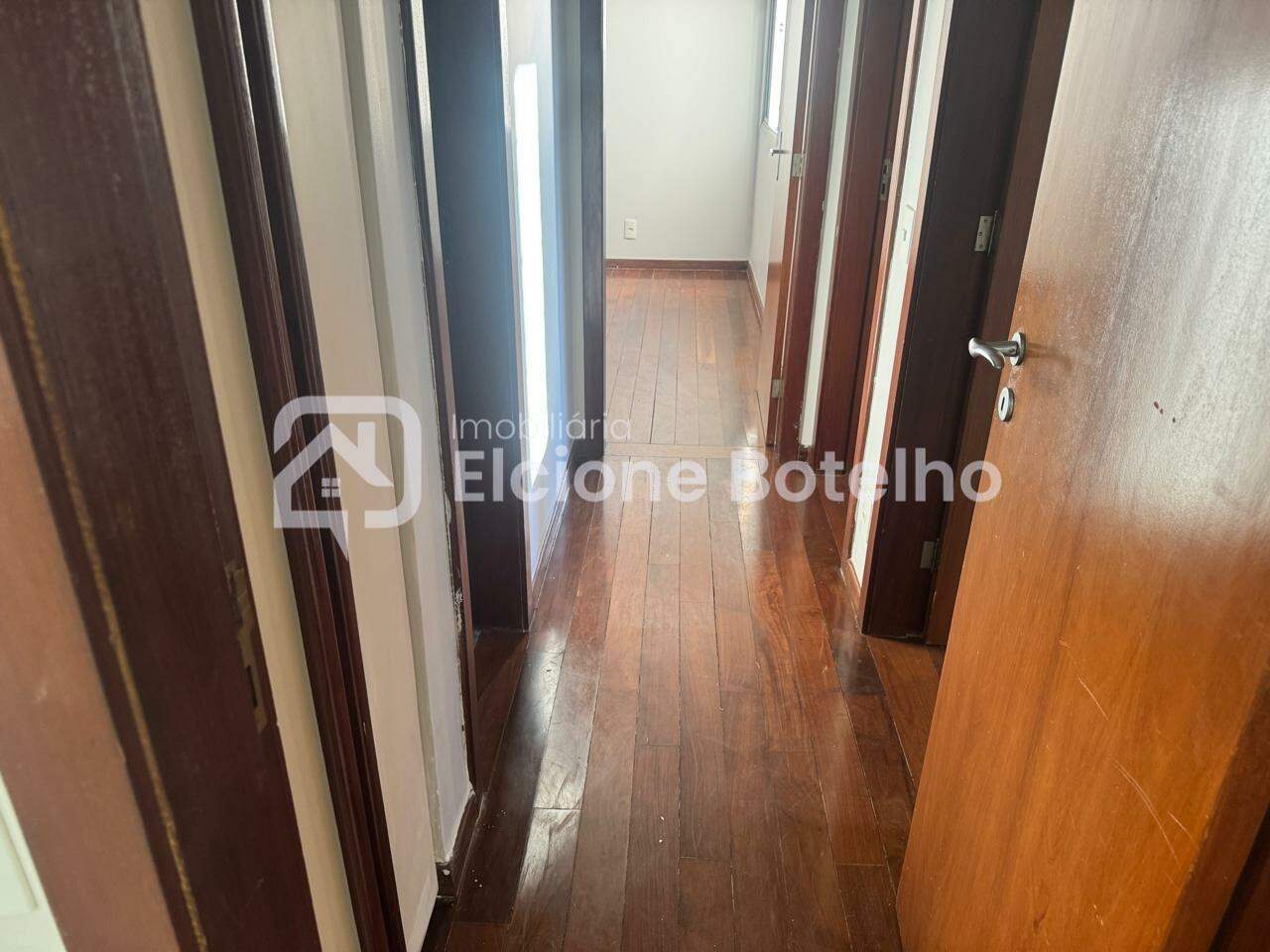 Apartamento à venda no OSVALDO REZENDE: 