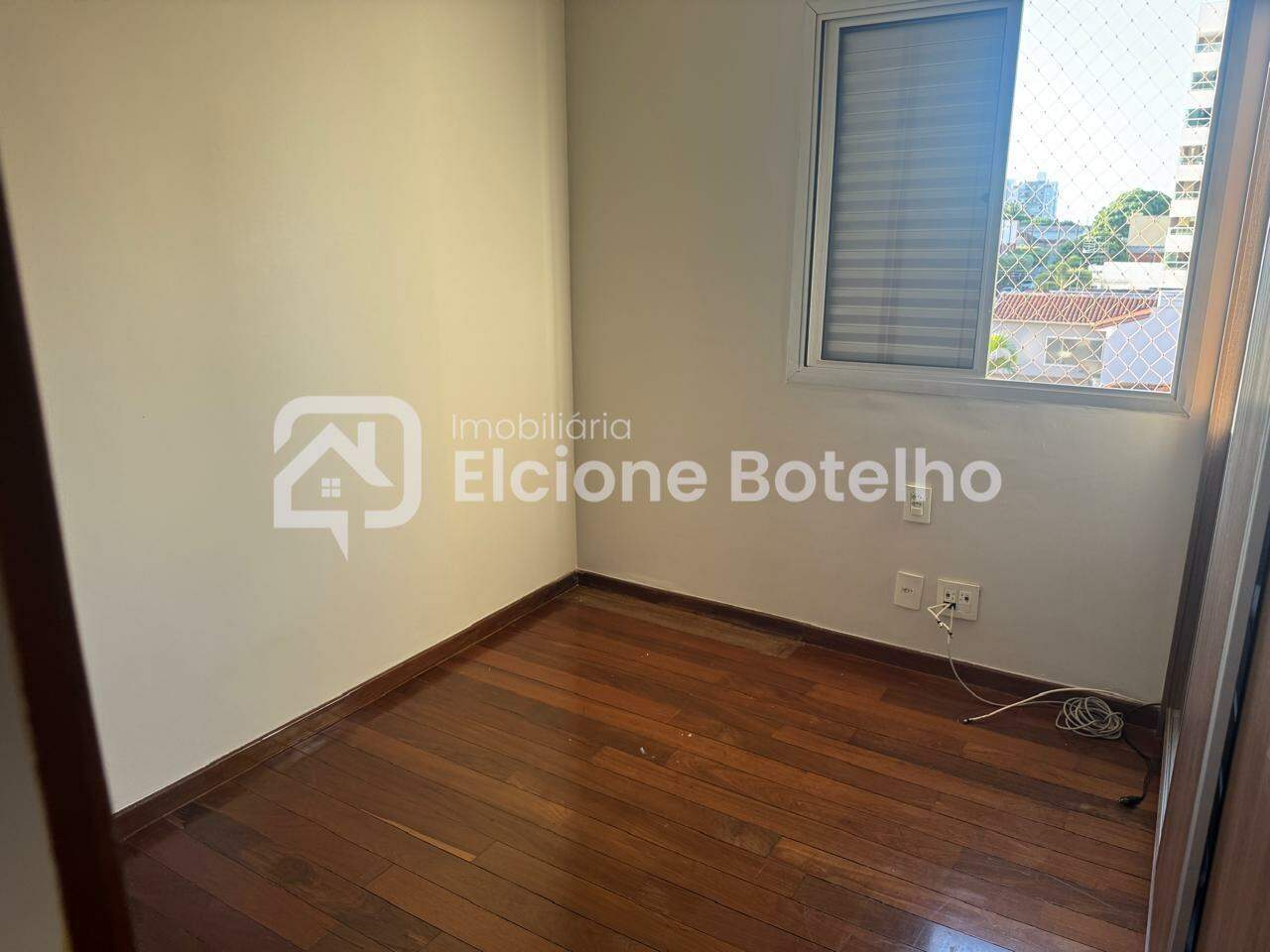 Apartamento à venda no OSVALDO REZENDE: 