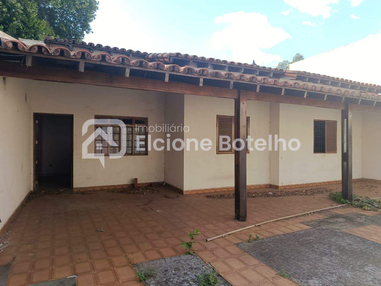 Casa Comercial à venda no TABAJARAS: 