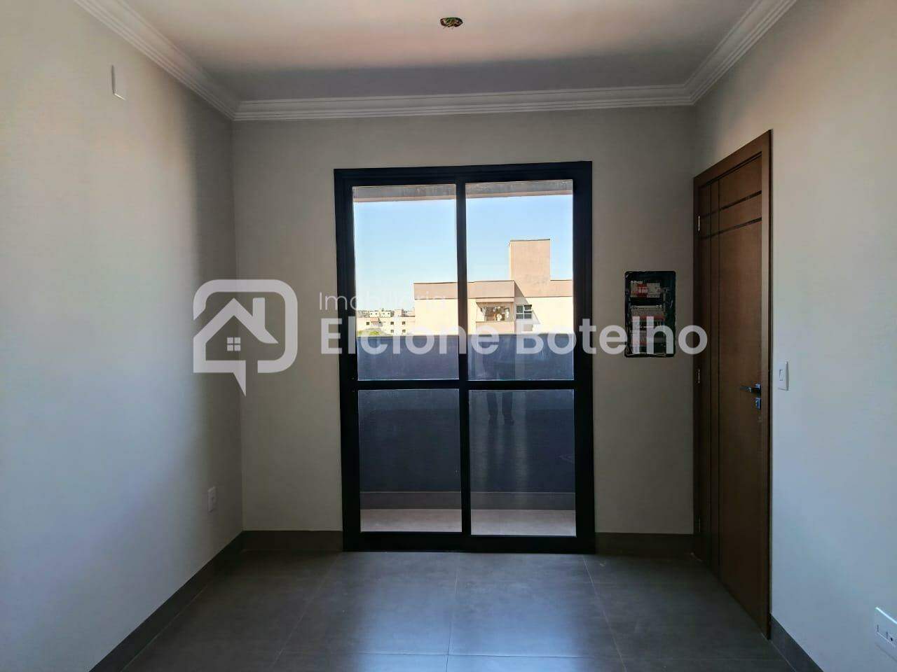 Apartamento à venda no SANTA MONICA: 