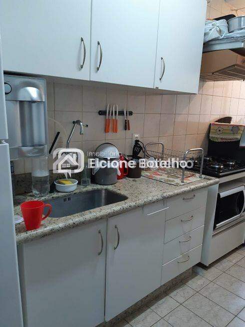 Apartamento à venda no SEGISMUNDO PEREIRA: 