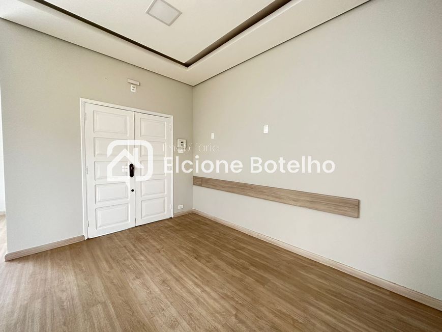 CASA COMERCIAL para aluguel no Centro: 