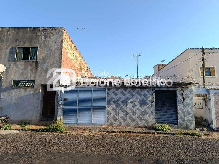 Casa à venda no MARTINS: 