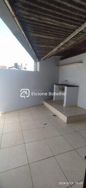Casa à venda no OSVALDO REZENDE: 
