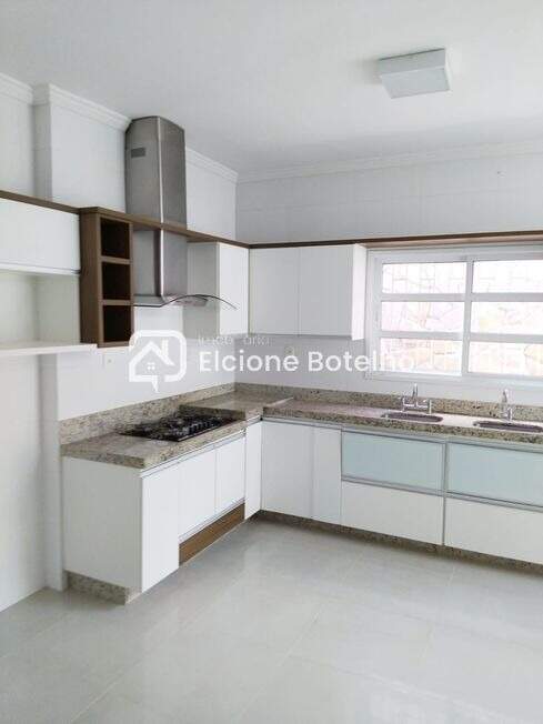 Casa à venda no OSVALDO REZENDE: 