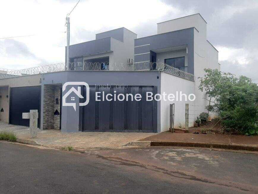 Casa à venda no NOVO MUNDO: 
