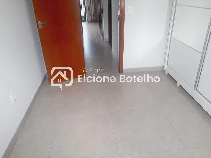Casa à venda no NOVO MUNDO: 
