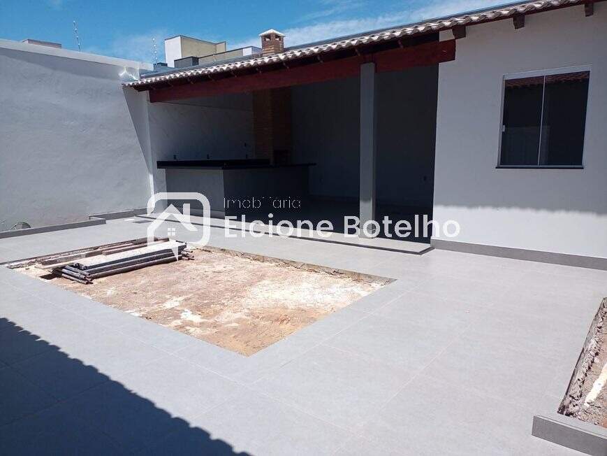 Casa à venda no SEGISMUNDO PEREIRA: 