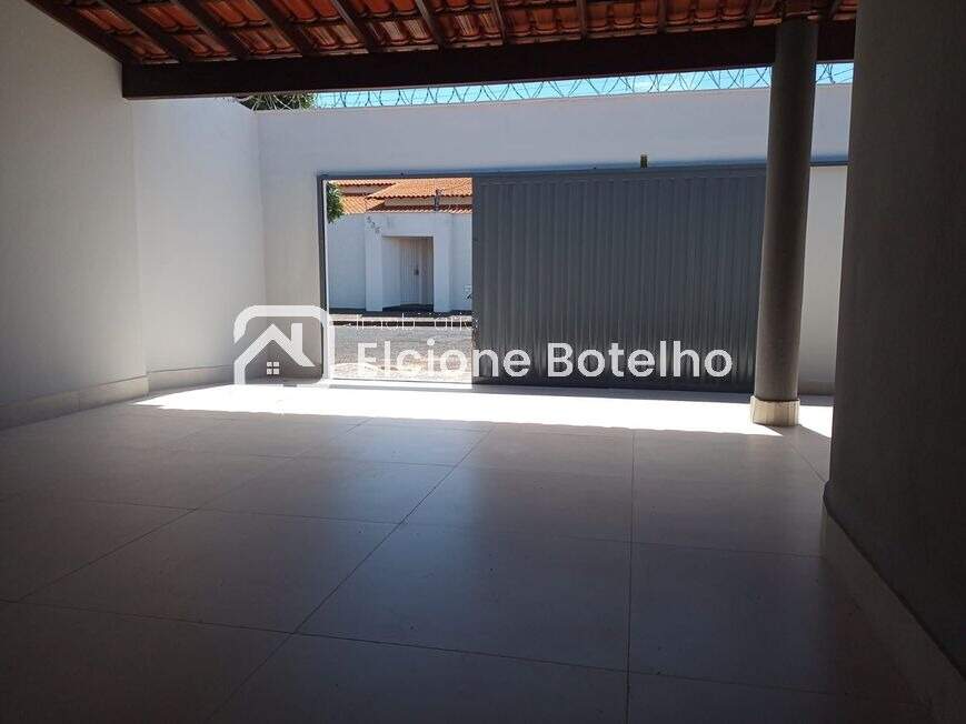 Casa à venda no SEGISMUNDO PEREIRA: 