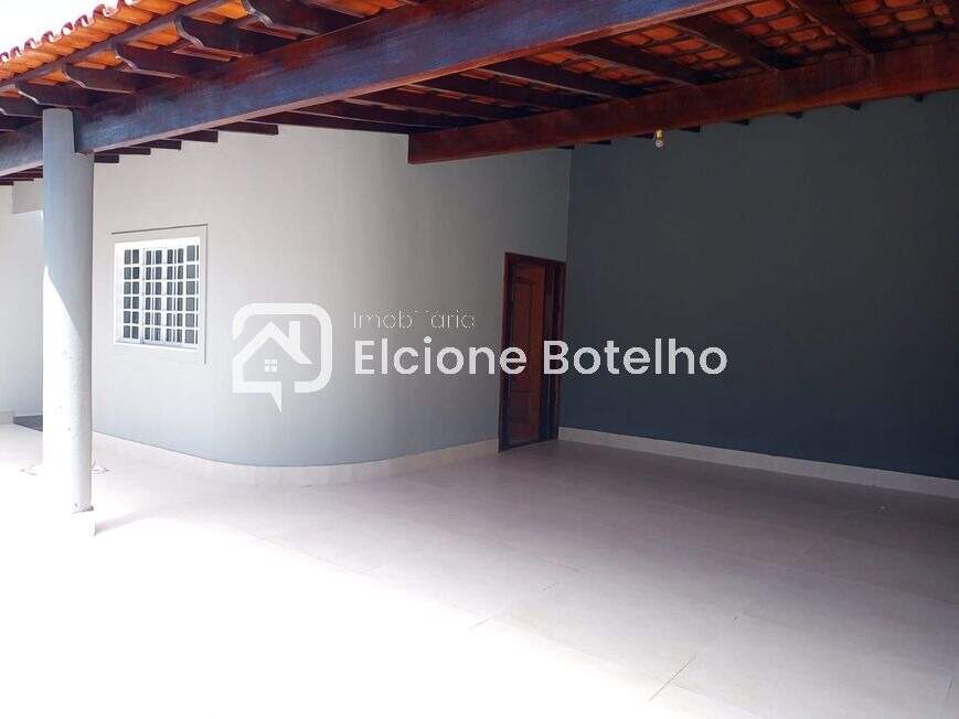 Casa à venda no SEGISMUNDO PEREIRA: 