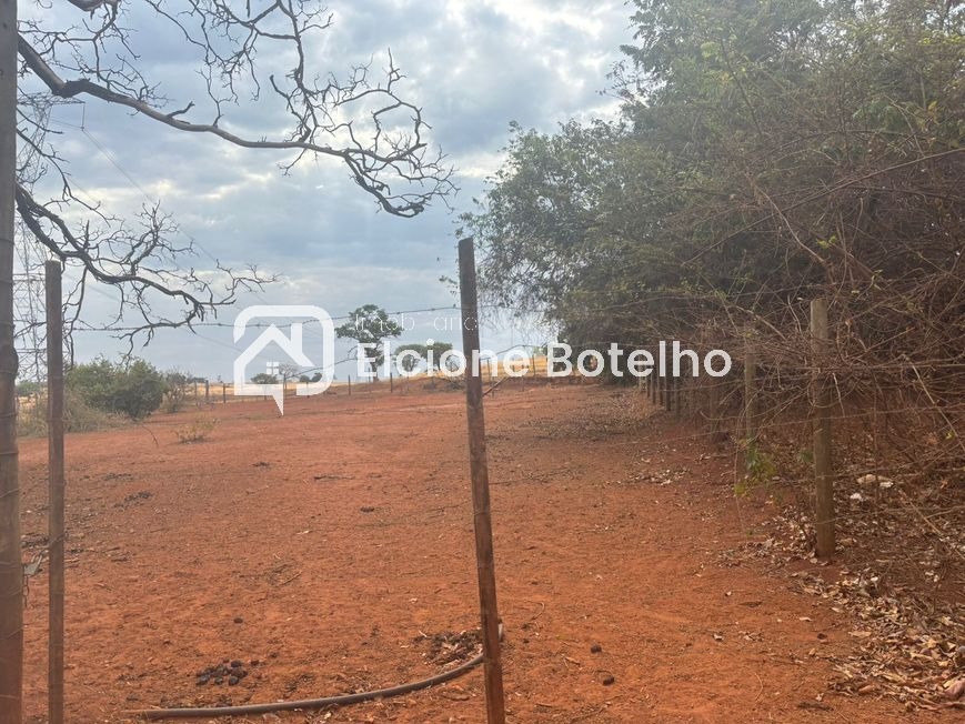 TERRENO à venda no SETOR CHÁCARAS: 