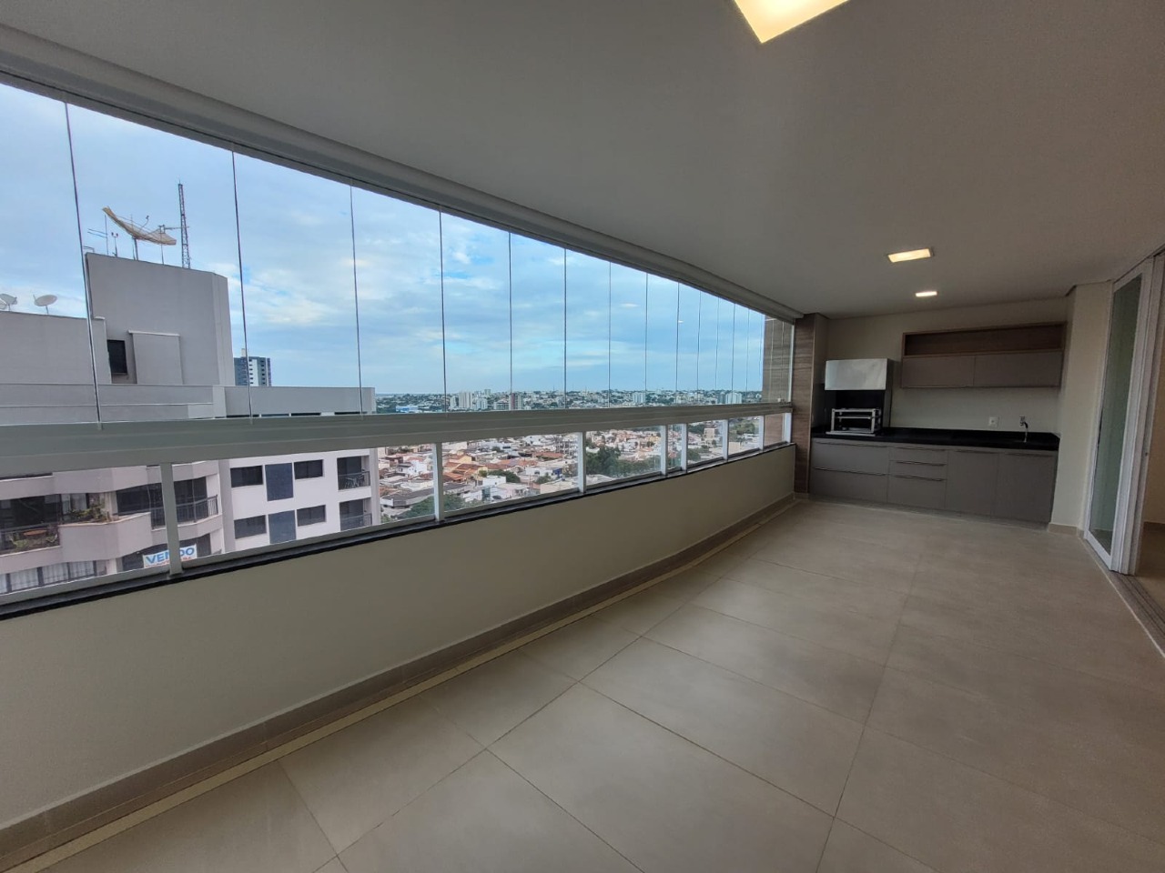 Apartamento para aluguel no OSVALDO REZENDE: 