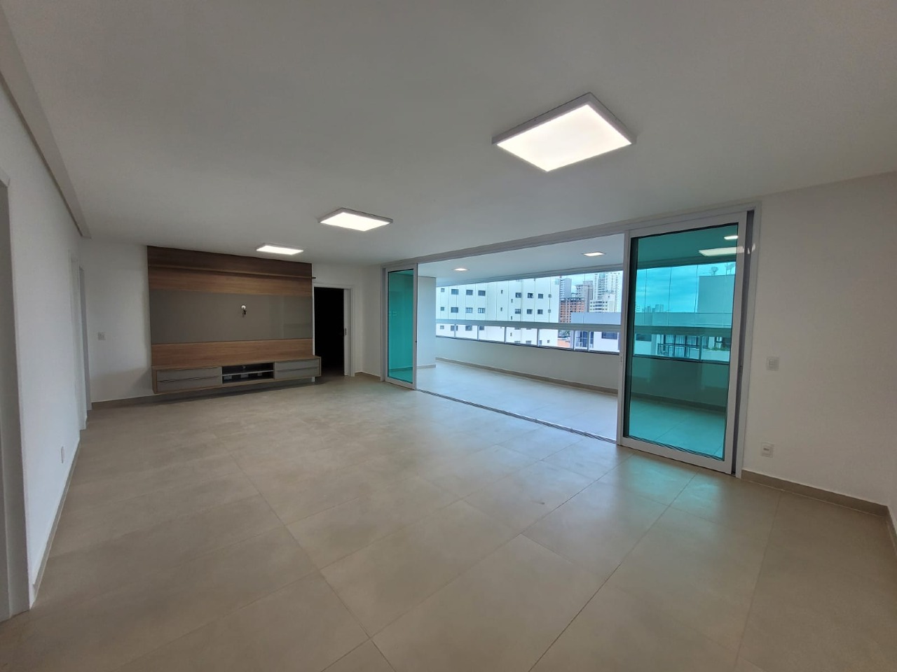 Apartamento para aluguel no OSVALDO REZENDE: 