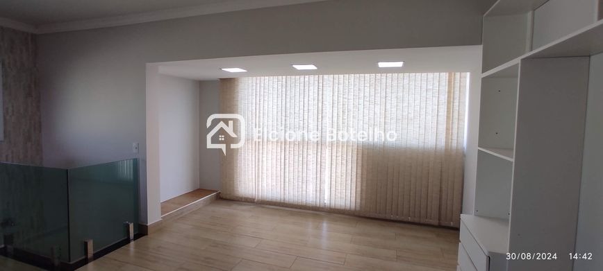 Cobertura à venda no SARAIVA: 