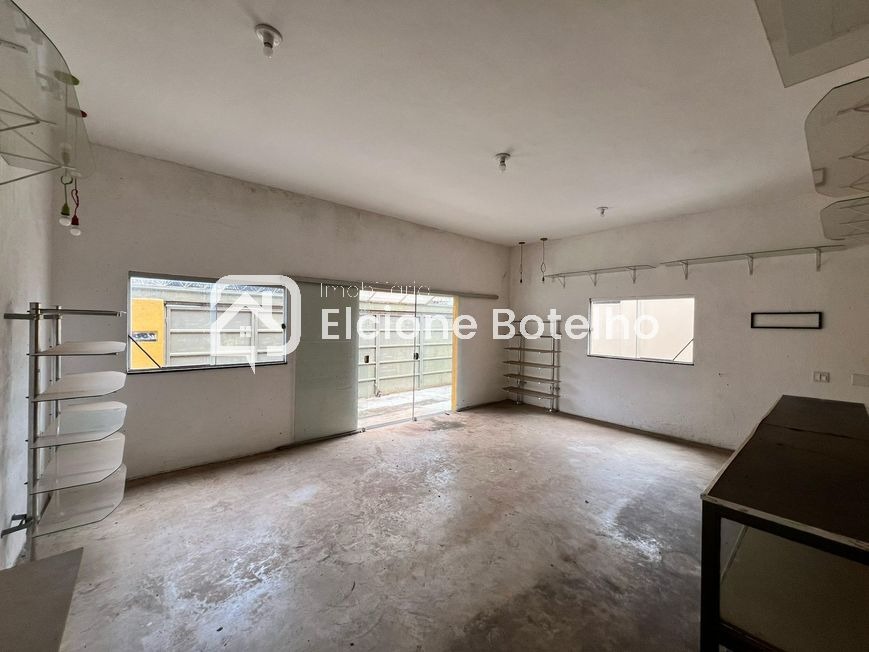 CASA COMERCIAL à venda no MARTINS: 