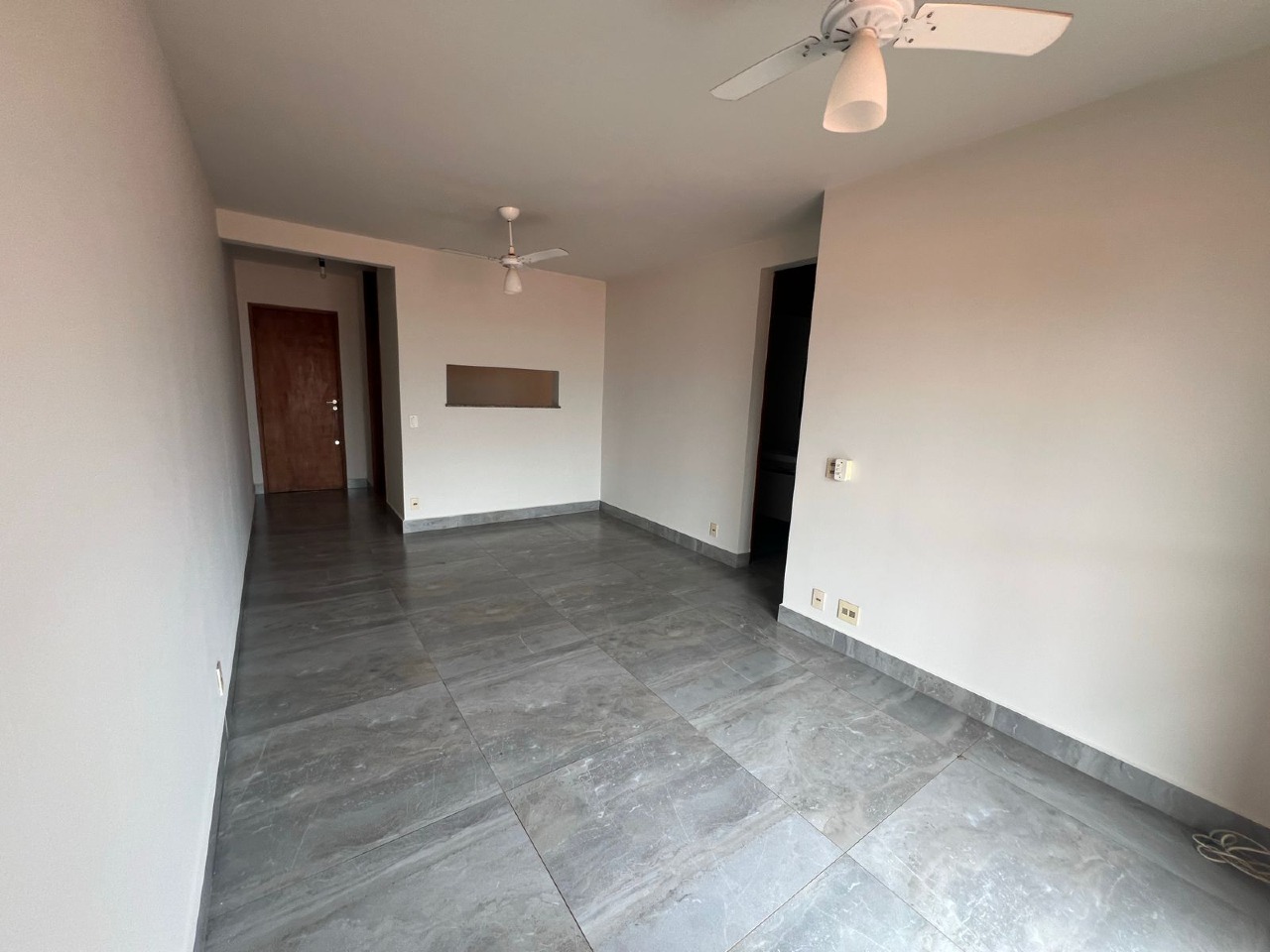 Apartamento para aluguel no MARTINS: 