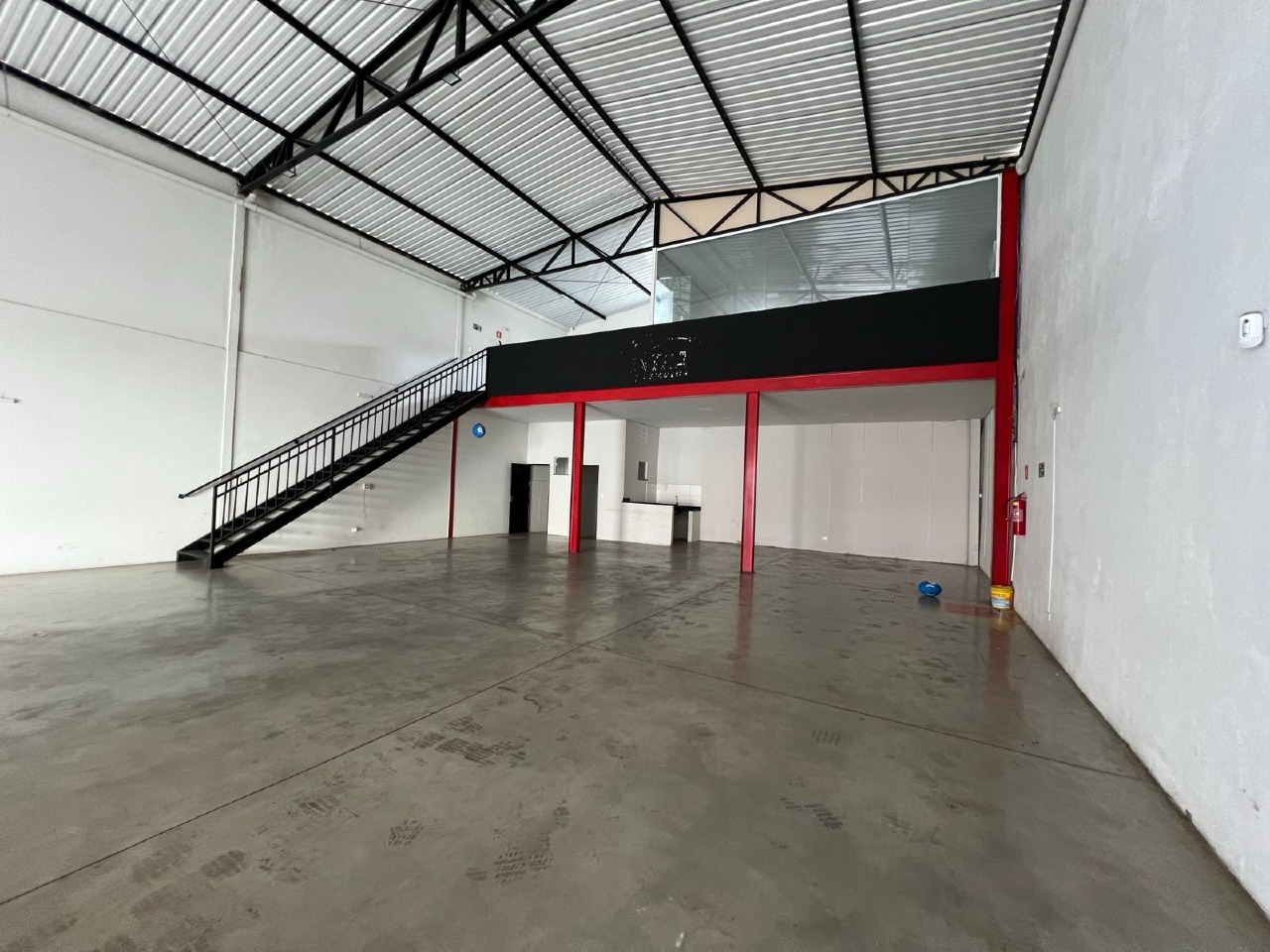 BARRACÃO para aluguel no BRASIL: 