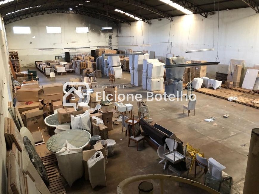 Galpão para aluguel no CHACARAS TUBALINA E QUARTEL: 