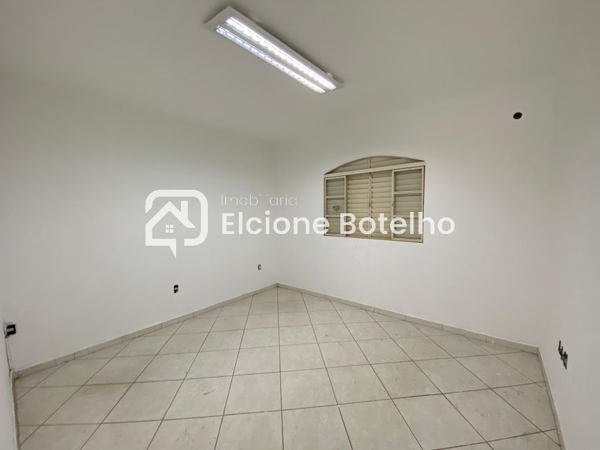 CASA COMERCIAL para aluguel no LIDICE: 