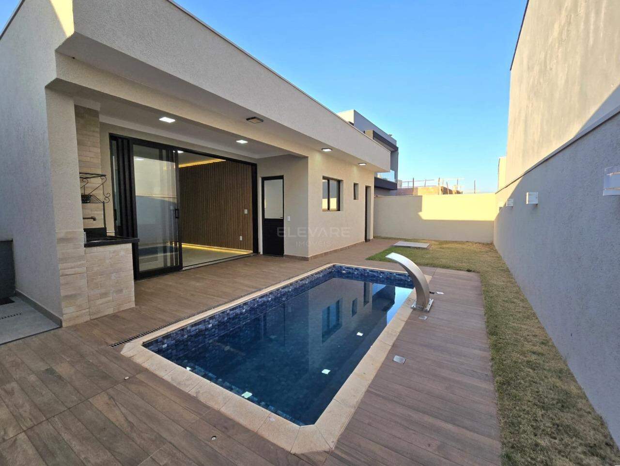 Casa em Condomínio à venda no Vila do Golfe: 